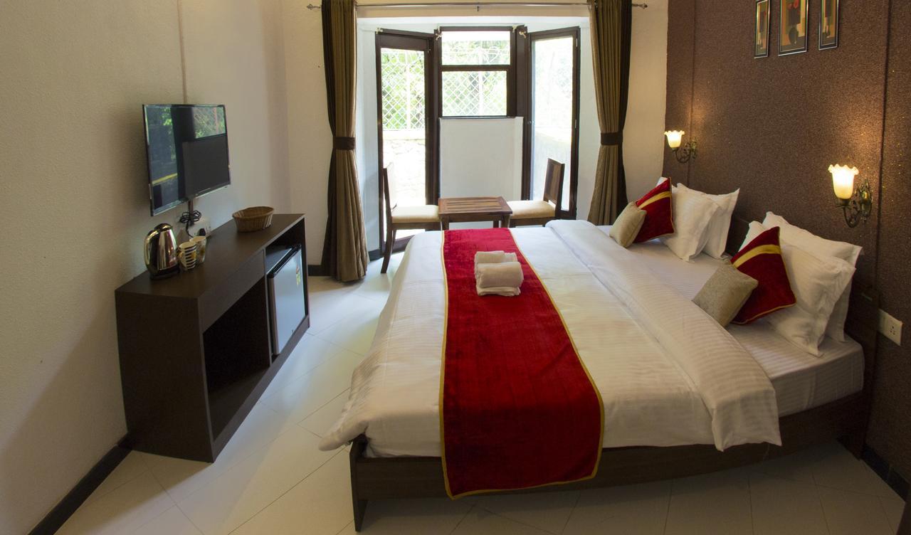 Velvet County Resort & Spa Lonavala Exterior foto